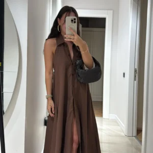 Robe boutonnée en lin marron à col licou